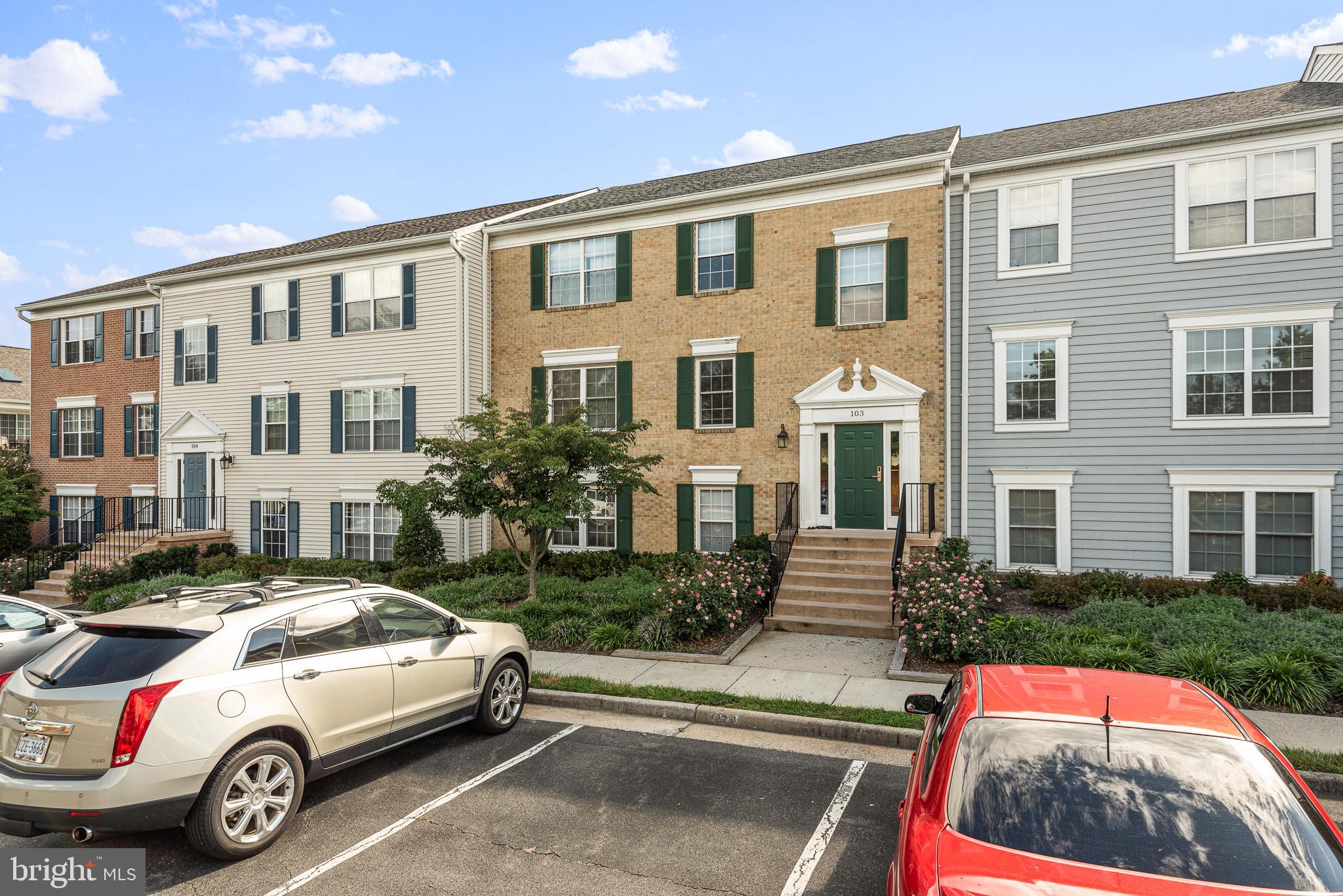 103 Fort Evans Road Southeast, Unit B Leesburg, VA 20175 - Photo 2 of 26 Parking - Front of building