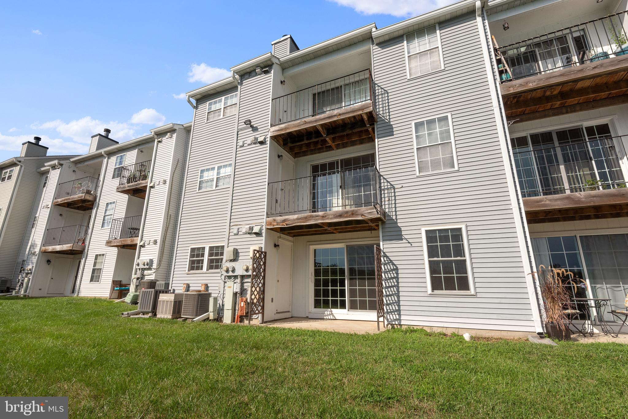 103 Fort Evans Road Southeast, Unit B Leesburg, VA 20175 - Photo 24 of 26 Rear of Building