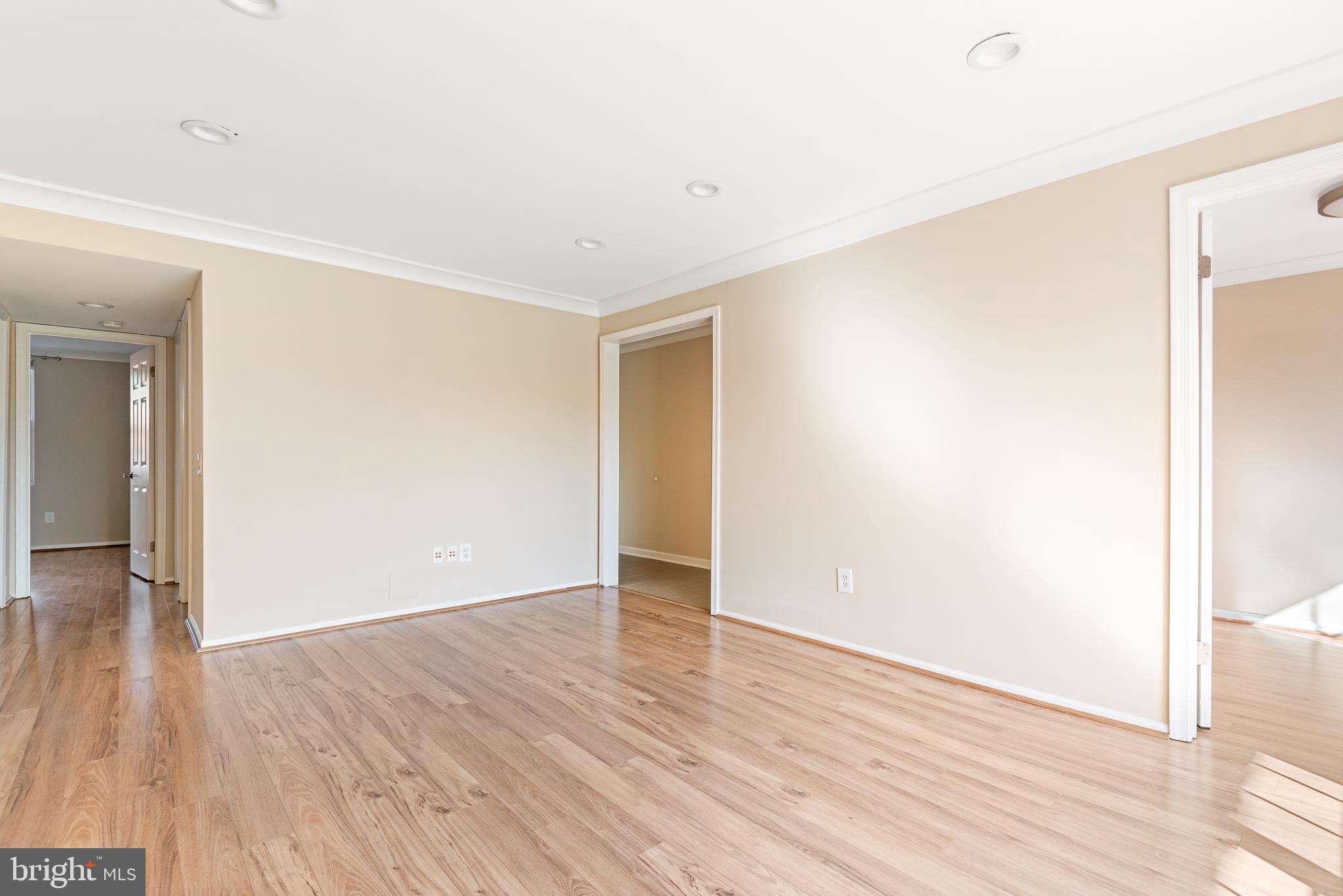 103 Fort Evans Road Southeast, Unit B Leesburg, VA 20175 - Photo 4 of 26 Living Room