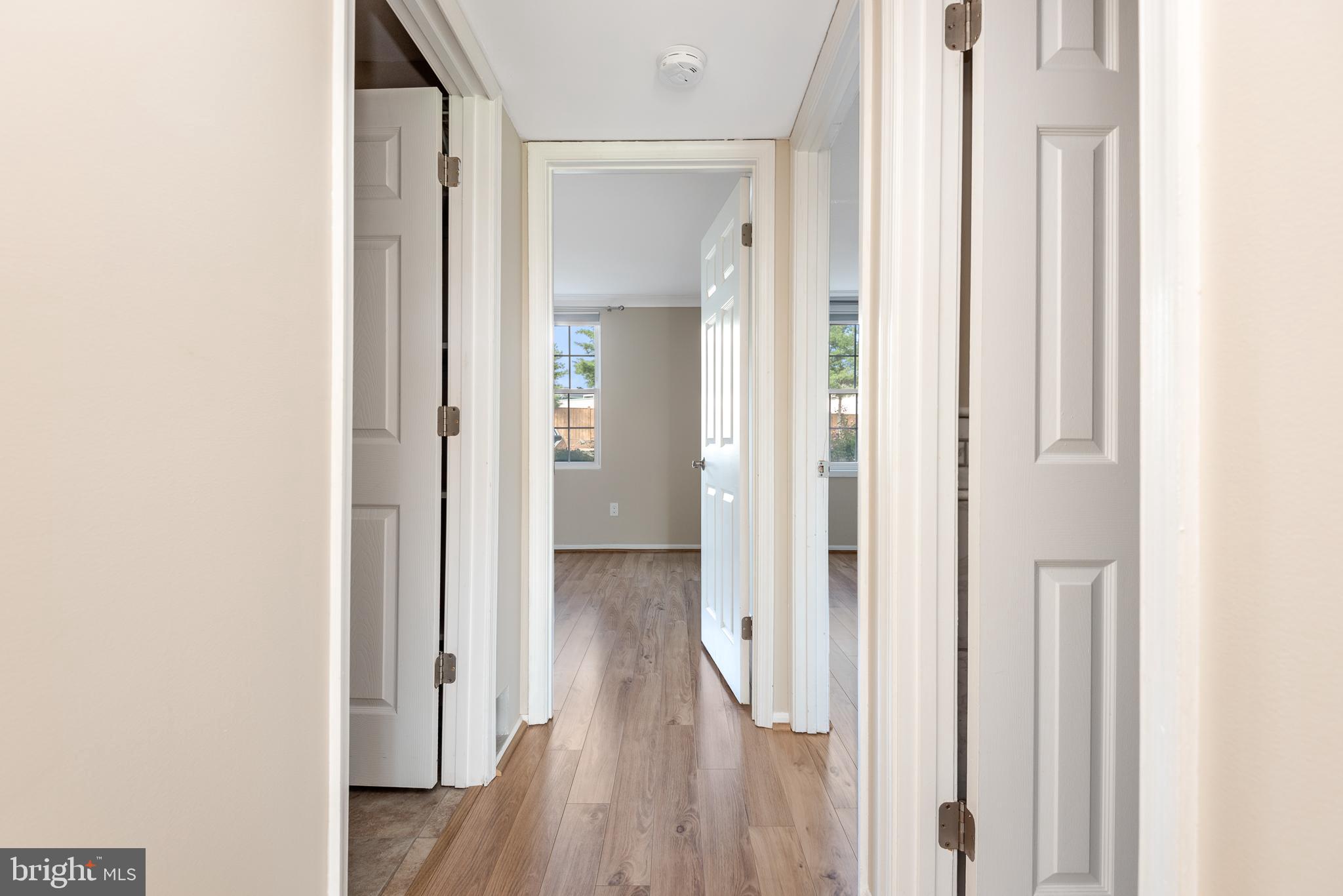 103 Fort Evans Road Southeast, Unit B Leesburg, VA 20175 - Photo 10 of 26 Hallway