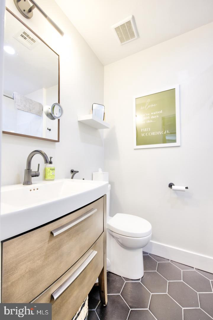 411 W Conestoga Road, Unit 22 Devon, PA 19333 - Photo 21 of 23 Primary Bath