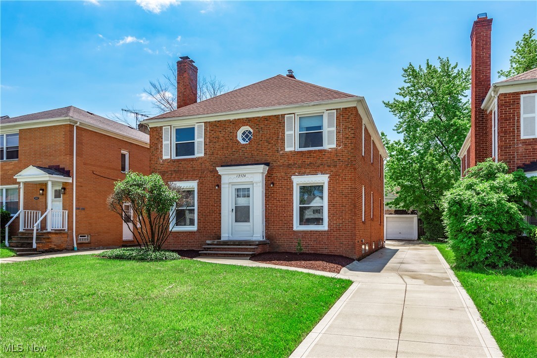 13574 Cedar Road Cleveland, OH 44118 - Photo 2 of 39