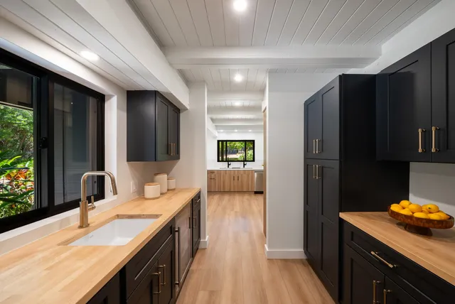 $3,595,000 | 965 Hog Back Road, Haiku, HI 96708