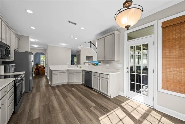 $4,500 | 2124 Baldwin Park Drive, Mount Pleasant, SC 29466