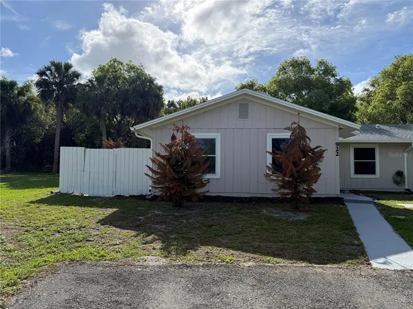 $1,400 | 922 Beau Court, Orange City, FL 32763