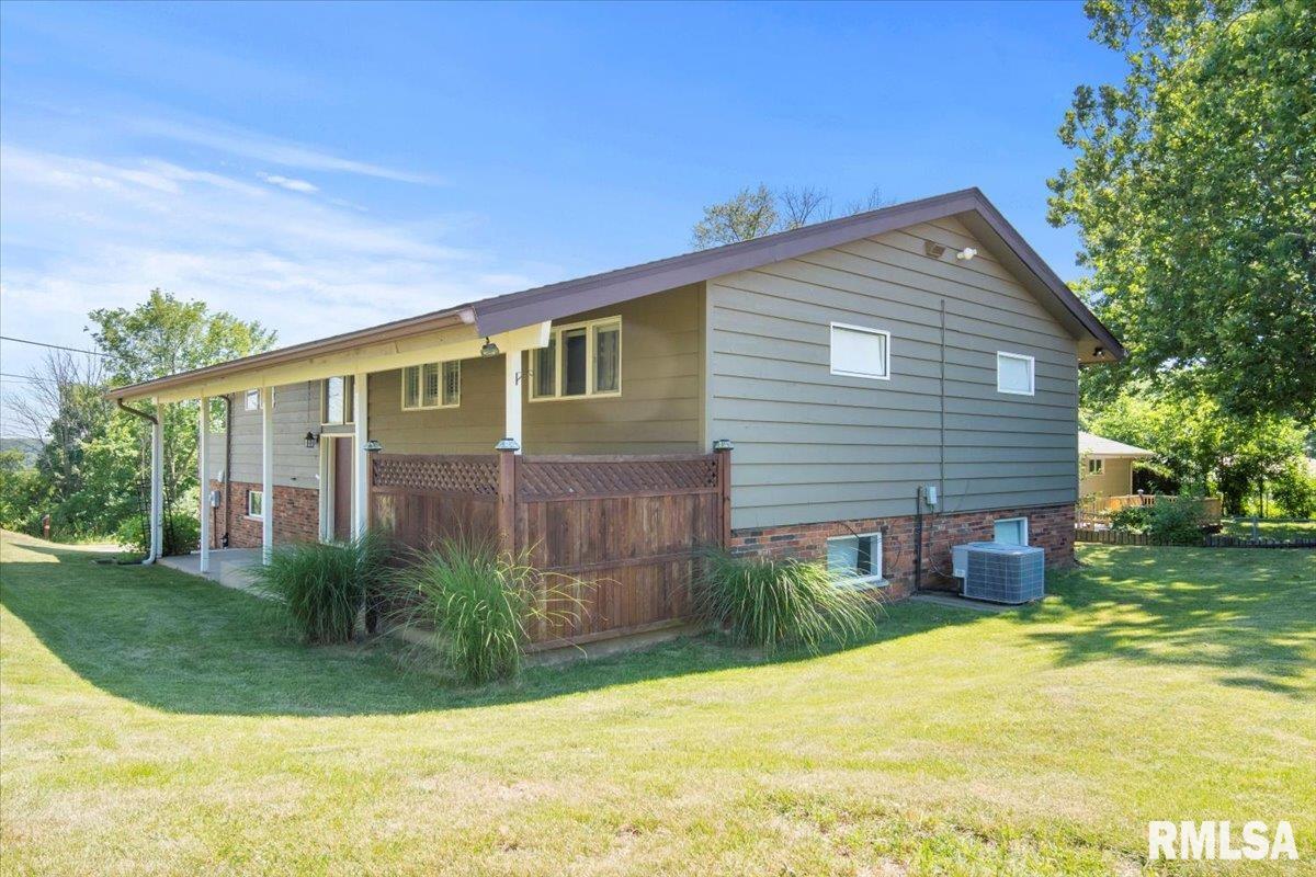 113 Crestview Road East Peoria, IL 61611 - Photo 24 of 26 Gallery Image 24
