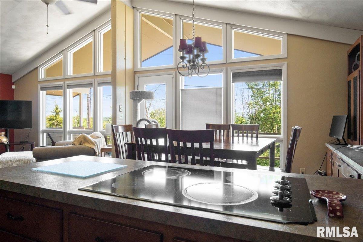 113 Crestview Road East Peoria, IL 61611 - Photo 8 of 26 Gallery Image 8