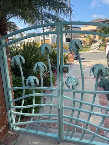 a view of an outdoor sitting space