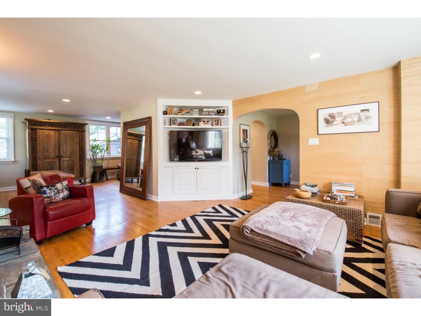8313 Cedar Road Elkins Park, PA 19027 - Photo 9 of 25