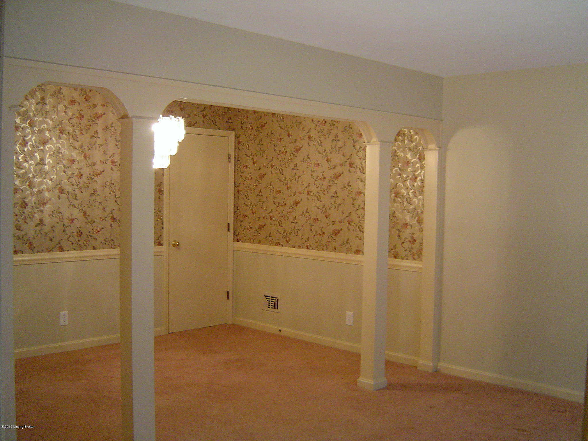 4106 Cottagehill Road Louisville, KY 40299 - Photo 4 of 24 DSC03491