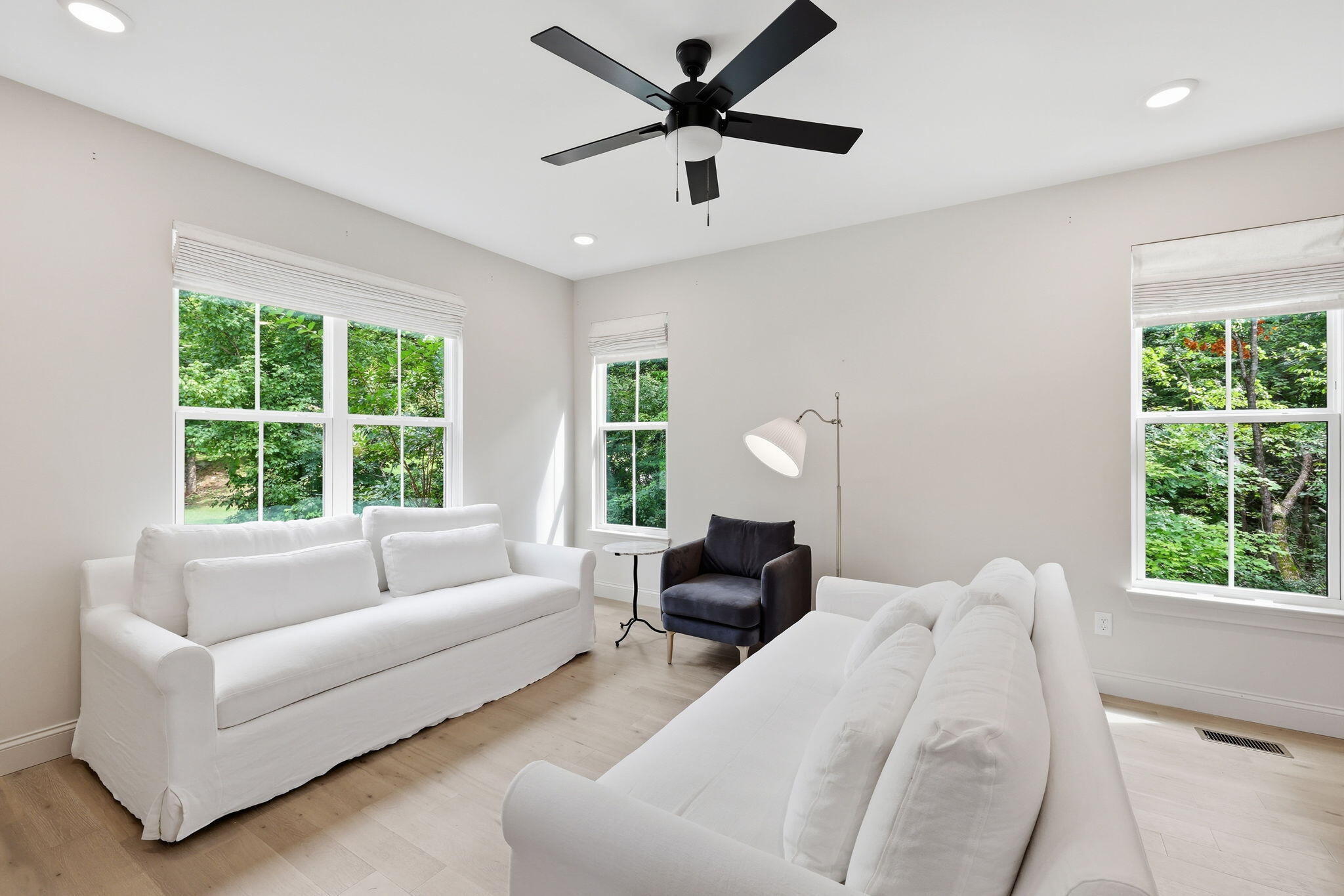 9-web-or-mls-160-dower-rd