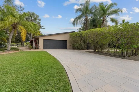$1,759,000 | 7430 Southwest 142nd Terrace, Palmetto Bay, FL 33158