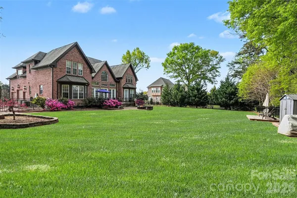 $879,000 | 14515 Davis Trace Drive, Mint Hill, NC 28227