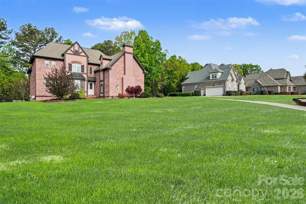$879,000 | 14515 Davis Trace Drive, Mint Hill, NC 28227