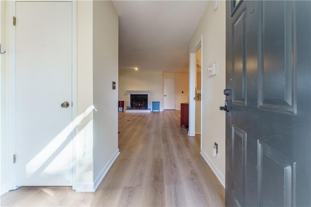 403 Mill Pond Road Roswell, GA 30076 - Photo 4 of 42