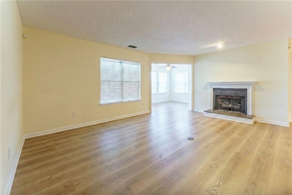 403 Mill Pond Road Roswell, GA 30076 - Photo 5 of 42