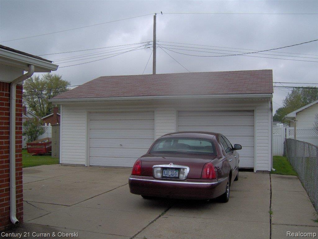 14900 Reeck Road Southgate, MI 48195 - Photo 5 of 24 HPIM0161.JPG