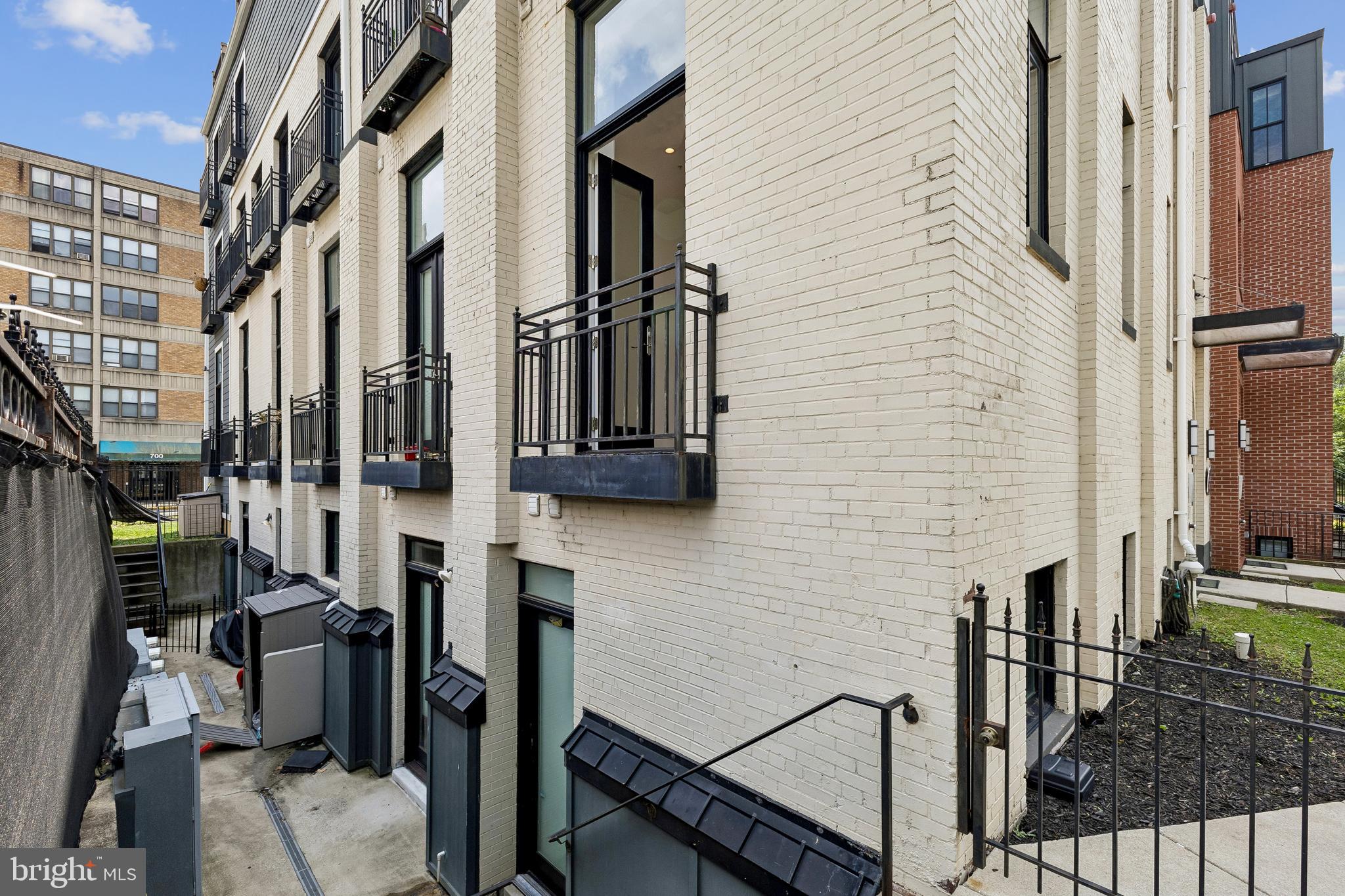 1211 G Street Southeast, Unit 5 Washington, DC 20003 - Photo 19 of 23
