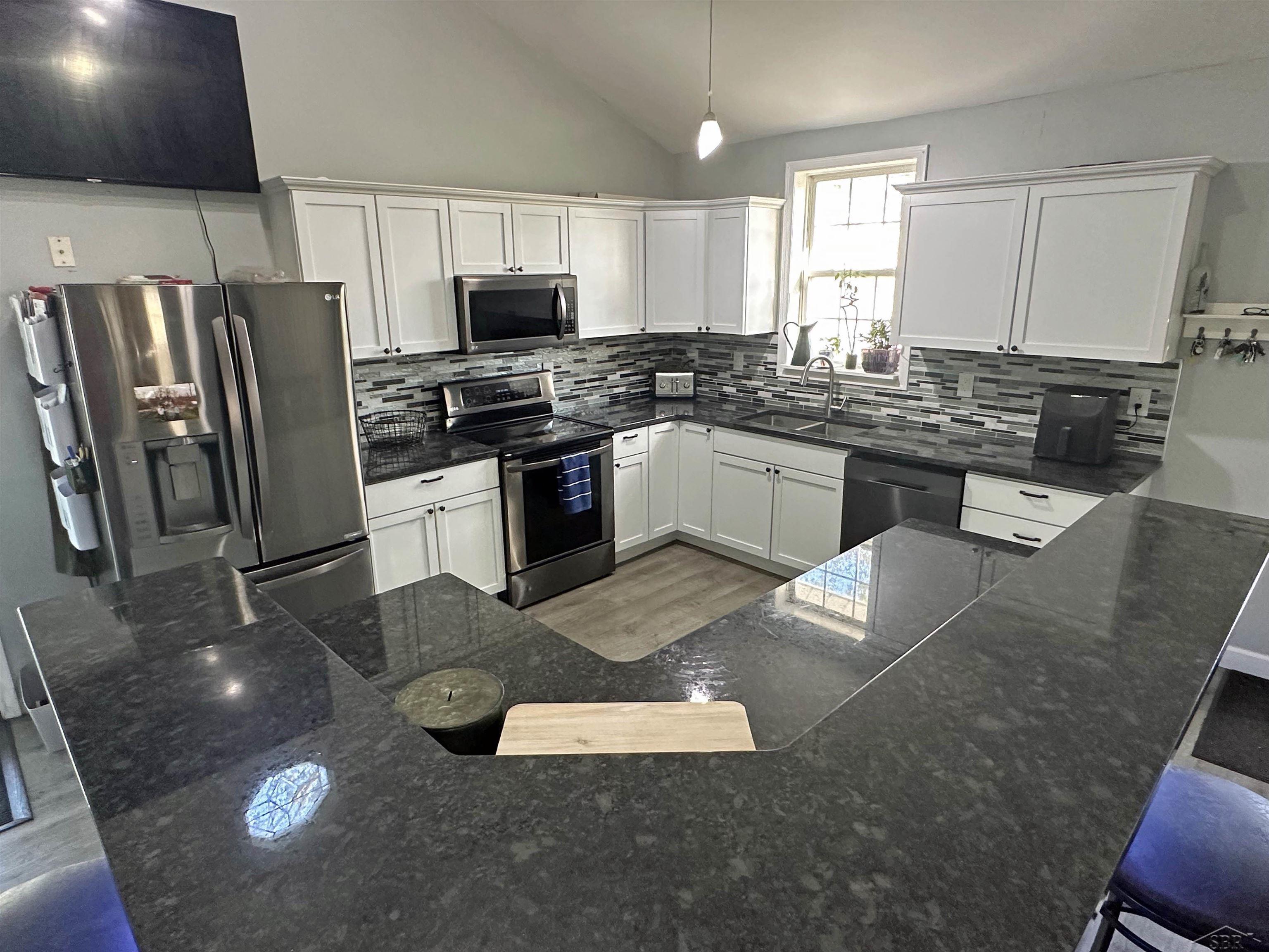 10963 Maple Road Birch Run, MI 48415 - Photo 11 of 26 50123782-10.JPG