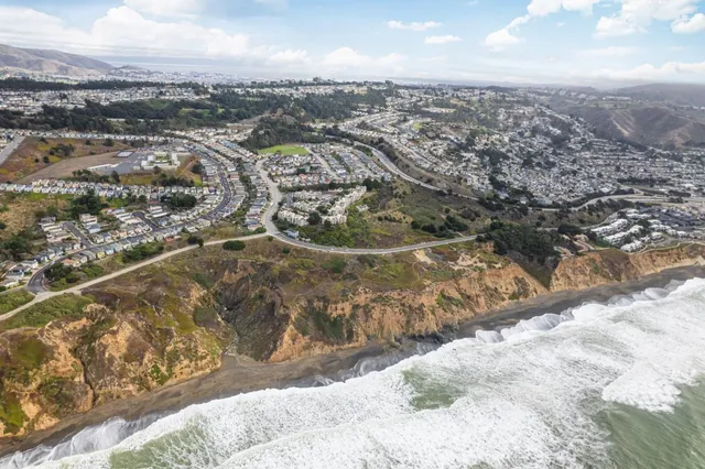 $828,200 | 5007 Palmetto Avenue, Unit 42, Pacifica, CA 94044