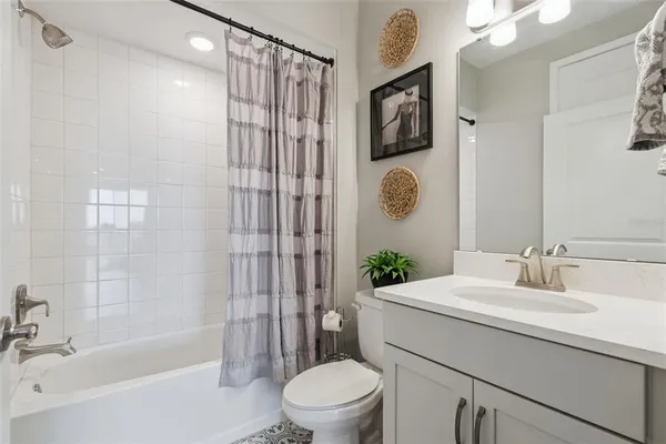 $445,000 | 7521 Laureate Boulevard, Unit 5306, Orlando, FL 32827