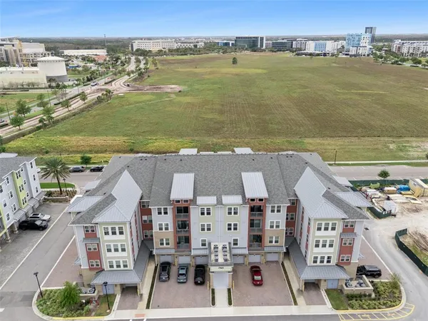 $445,000 | 7521 Laureate Boulevard, Unit 5306, Orlando, FL 32827