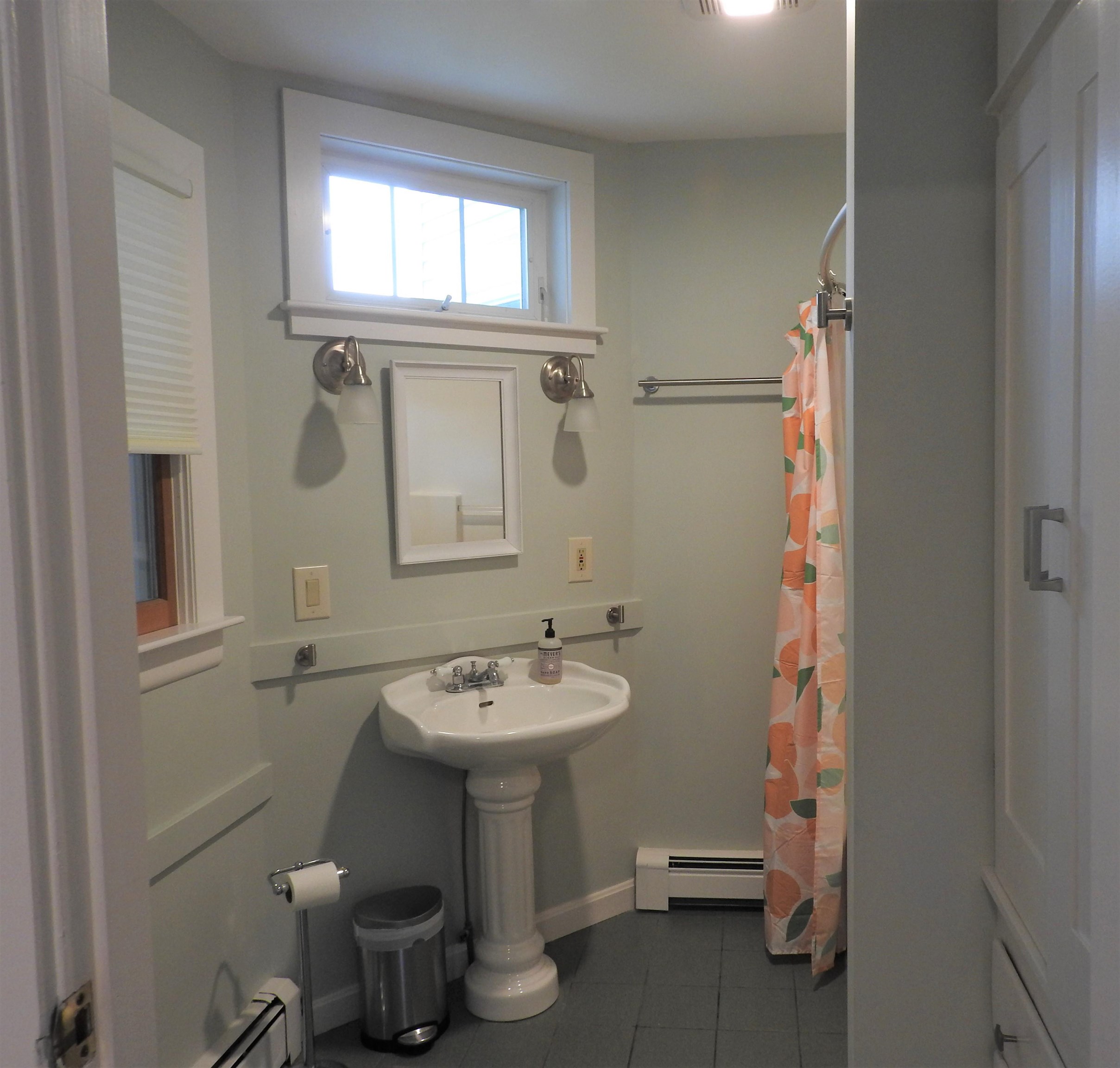 38 Auburn Street Concord, NH 03301 - Photo 12 of 35