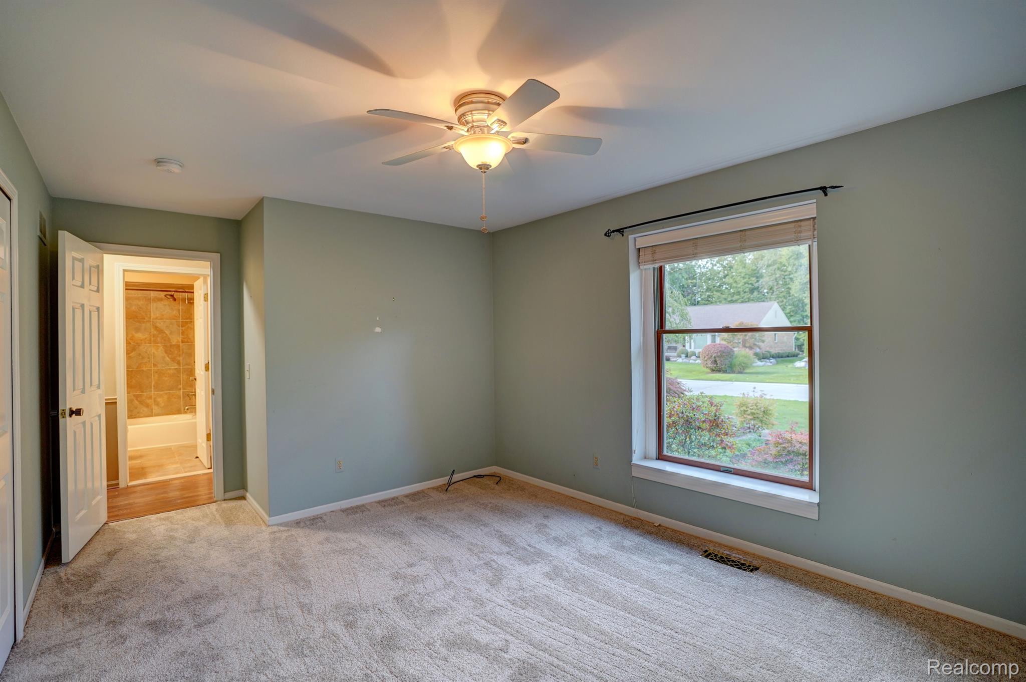 1219 Greenleaf Drive Rochester, MI 48309 - Photo 23 of 35