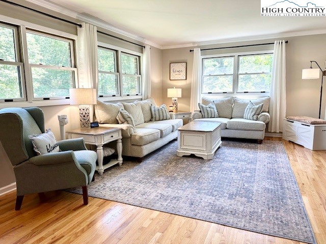 1661 Bare Creek Road Jefferson, NC 28640 - Photo 4 of 20 a living room with furniture and a large window