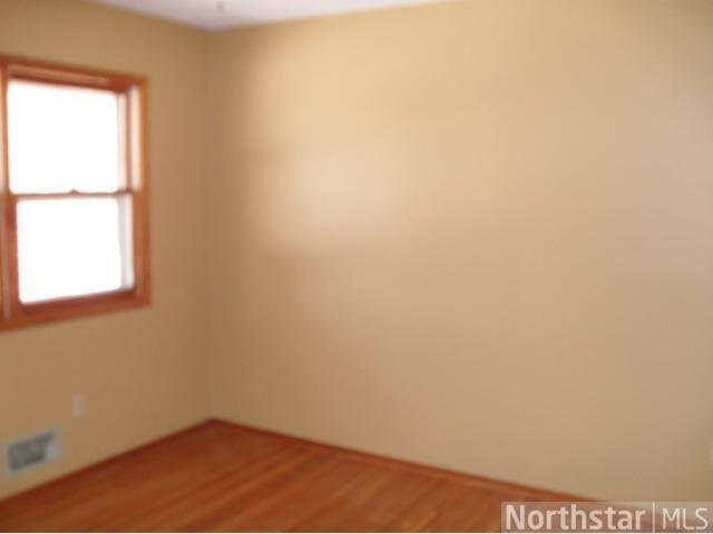 451 Totem Road St. Paul, MN 55119 - Photo 5 of 16 Gallery Image 5