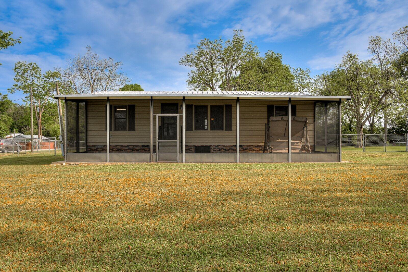 421 East Main Street Stapleton, GA 30823 - Photo 3 of 26 102