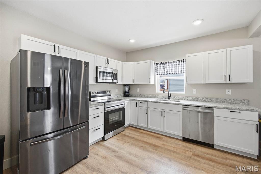 607 Pine Street Highland, IL 62249 - Photo 10 of 35