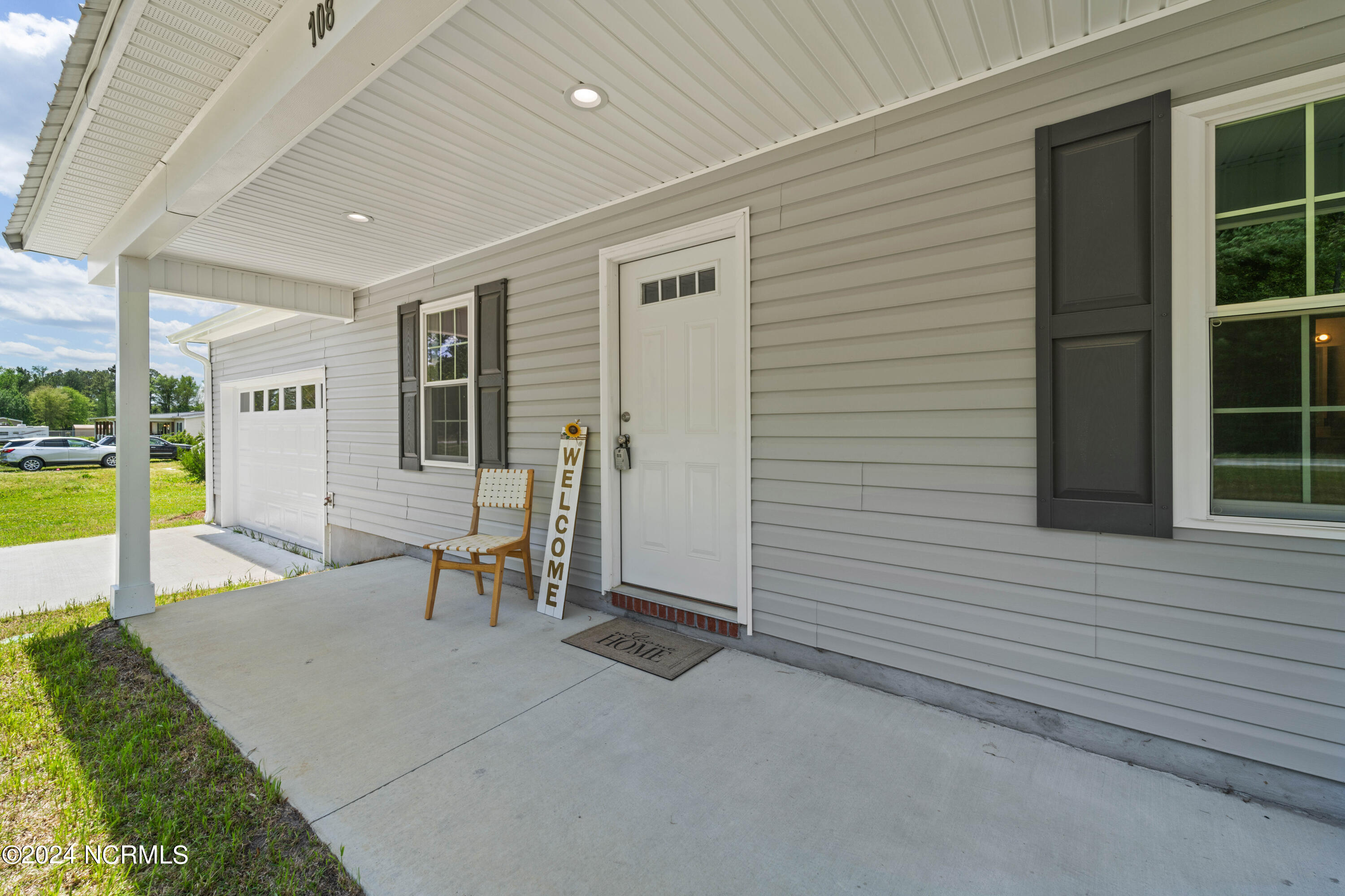 108 Cooper Road Richlands, NC 28574 - Photo 4 of 49 DSC09555