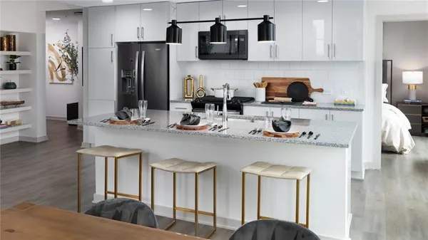 $2,714 | 161 Peachtree Center Avenue Northeast, Unit 2X2, Atlanta, GA 30303