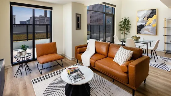 $2,714 | 161 Peachtree Center Avenue Northeast, Unit 2X2, Atlanta, GA 30303