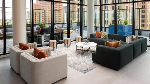 $2,714 | 161 Peachtree Center Avenue Northeast, Unit 2X2, Atlanta, GA 30303