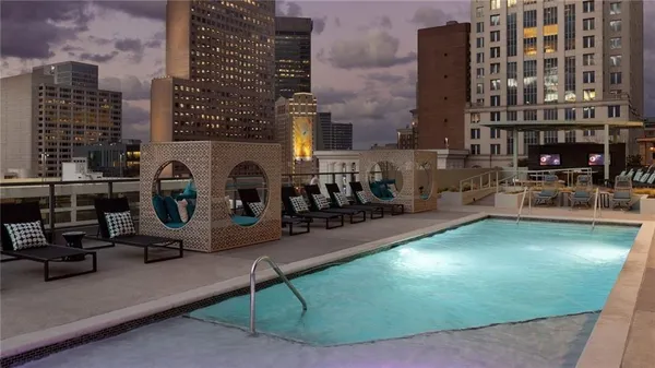 $2,714 | 161 Peachtree Center Avenue Northeast, Unit 2X2, Atlanta, GA 30303