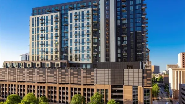 $2,714 | 161 Peachtree Center Avenue Northeast, Unit 2X2, Atlanta, GA 30303