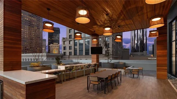 $2,714 | 161 Peachtree Center Avenue Northeast, Unit 2X2, Atlanta, GA 30303