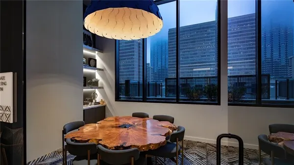 $2,714 | 161 Peachtree Center Avenue Northeast, Unit 2X2, Atlanta, GA 30303