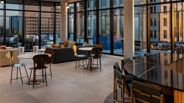 $2,714 | 161 Peachtree Center Avenue Northeast, Unit 2X2, Atlanta, GA 30303