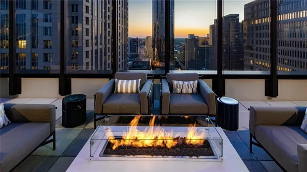 $2,714 | 161 Peachtree Center Avenue Northeast, Unit 2X2, Atlanta, GA 30303