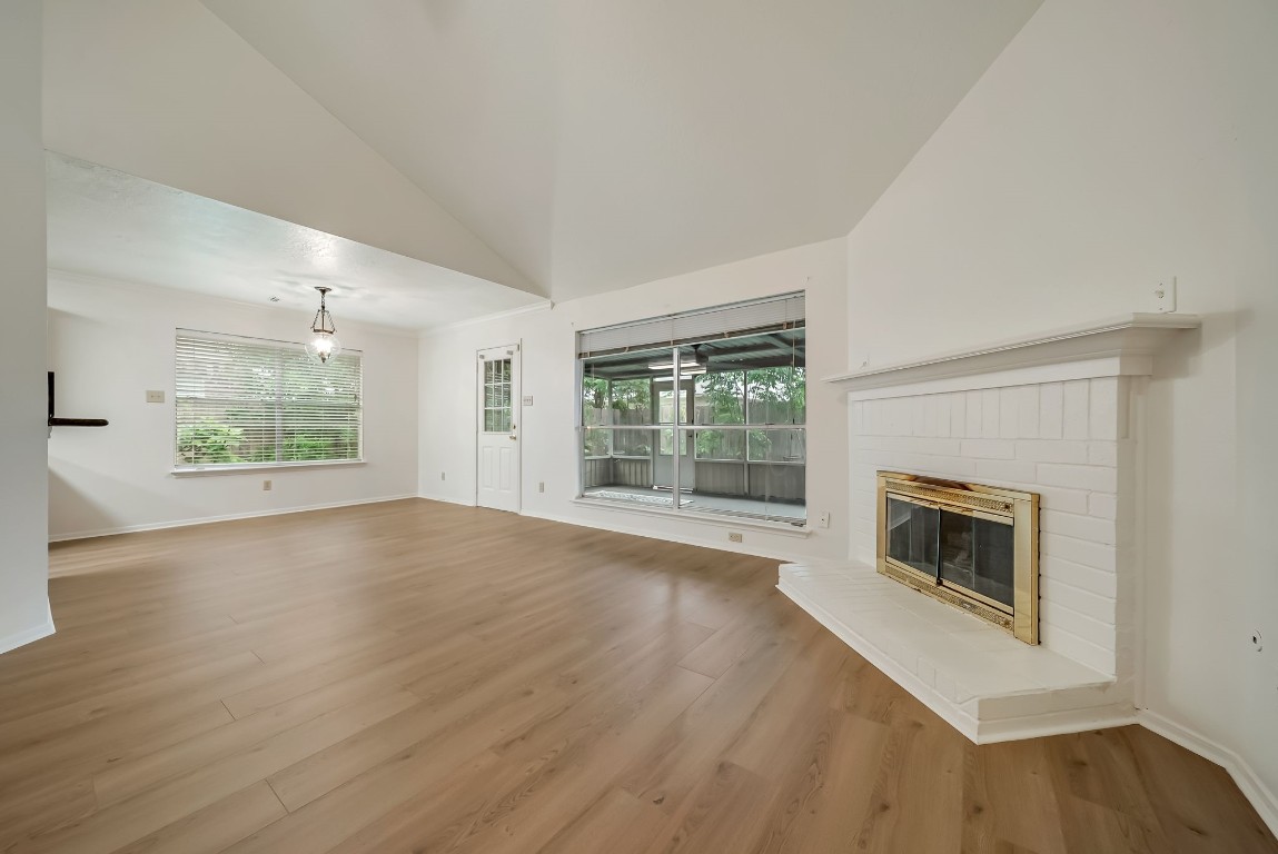 24006 Goodfellow Drive Spring, TX 77373 - Photo 9 of 30 Living room with a view of the breakfast nook.