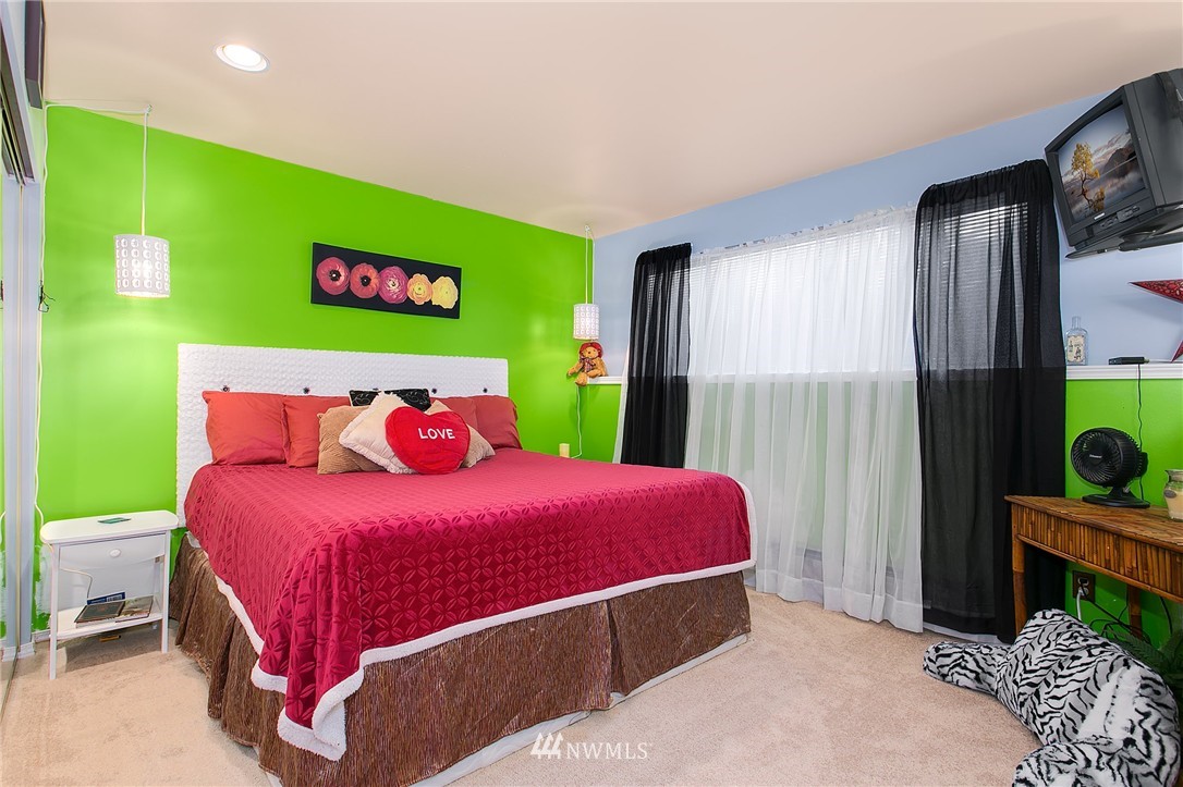 1503 Index Avenue Southeast Renton, WA 98058 - Photo 15 of 24 Gallery Image 15
