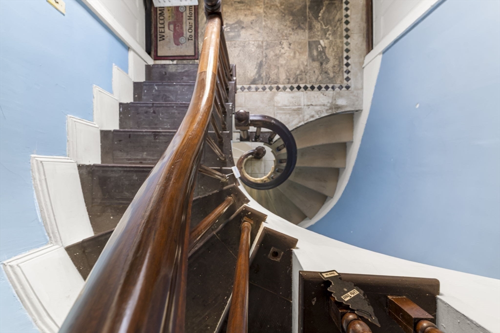 275 Bank Street Fall River, MA 02720 - Photo 12 of 20