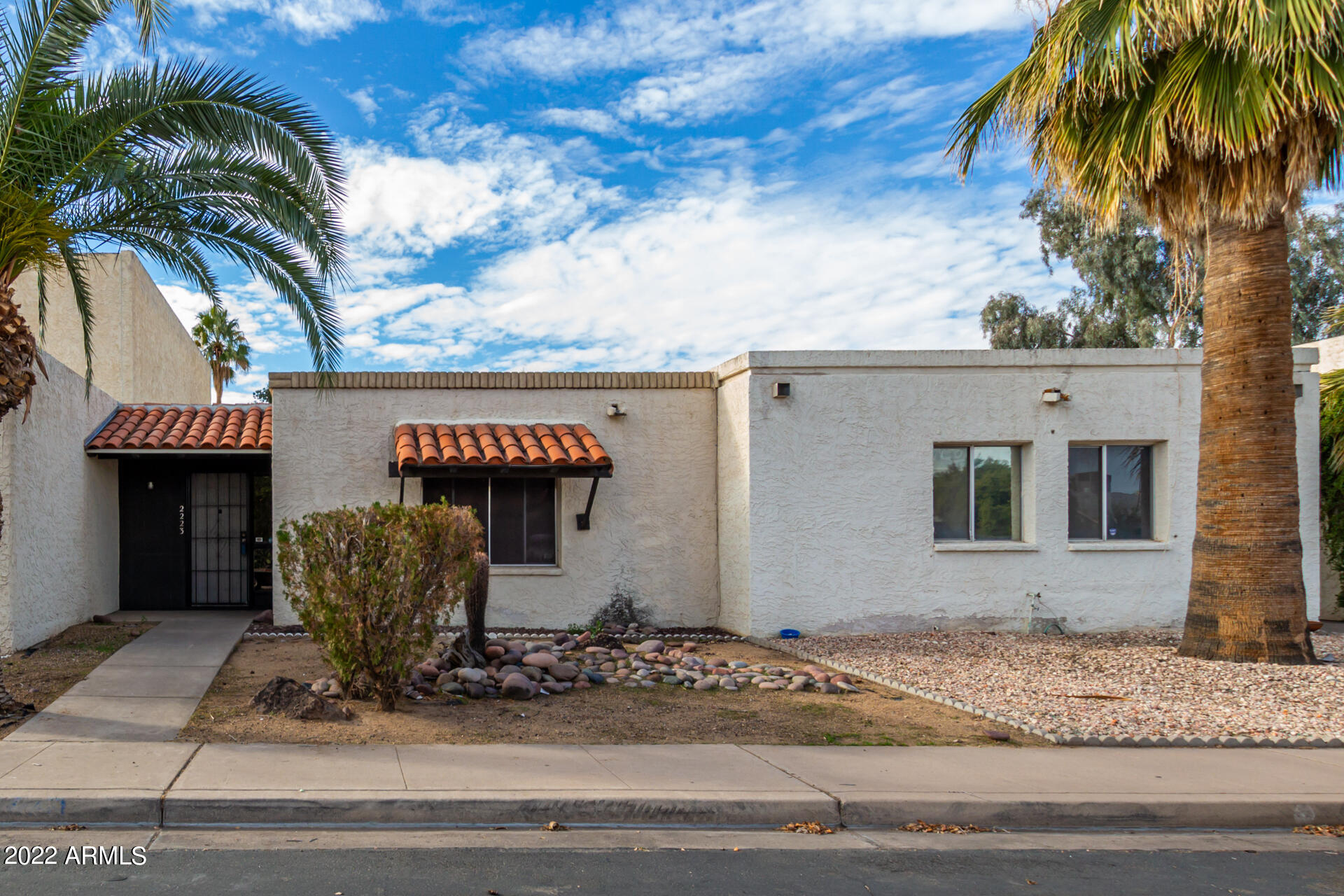 2223 West Vineyard Road Tempe, AZ 85282 - Photo 1 of 25 01 Vineyard