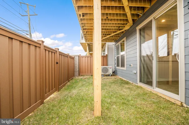 $4,950 | 6247 Folly Lane, Alexandria, VA 22315