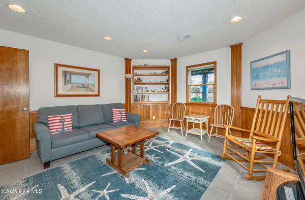 $2,195,000 | 721 Crown Point Road, Corolla, NC 27927