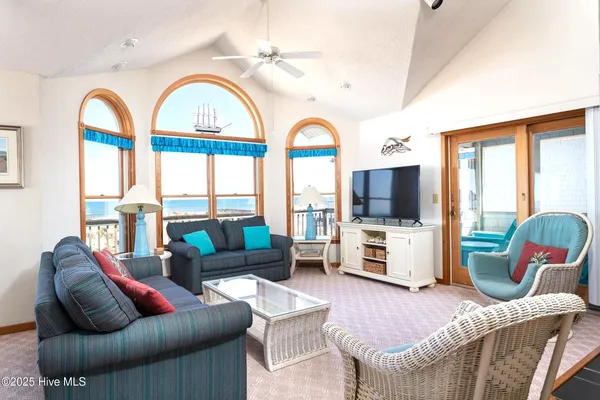 $2,195,000 | 721 Crown Point Road, Corolla, NC 27927