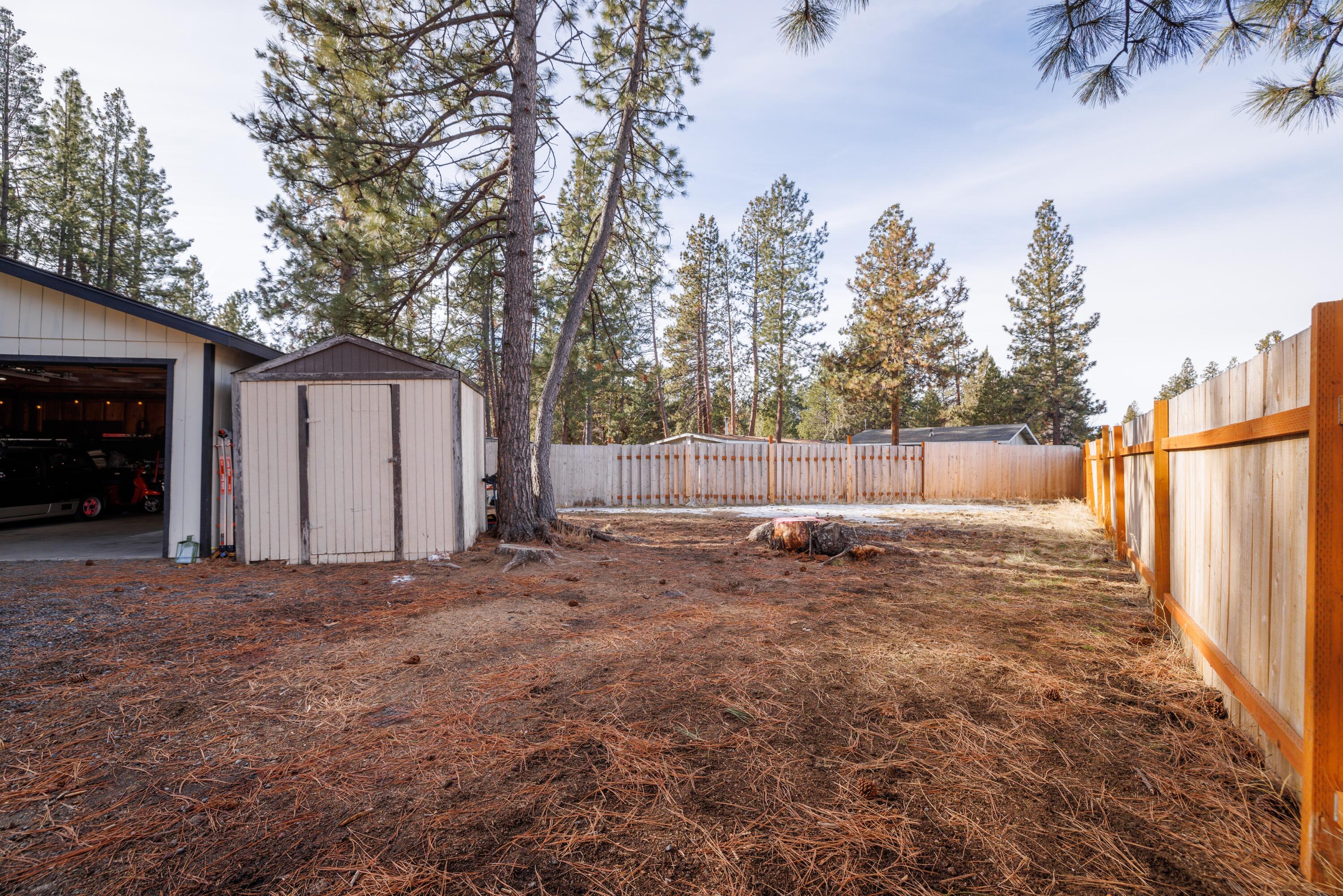61079 Springcrest Drive Bend, OR 97702 - Photo 23 of 27 21